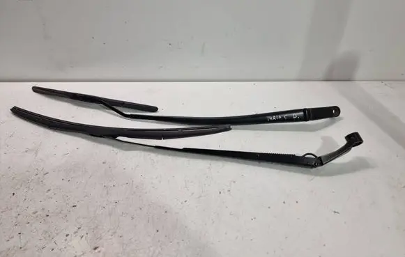 Toyota Yaris Cross Windshield/front glass wiper blade 