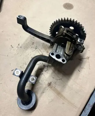 Volkswagen Transporter - Caravelle T5 Oil pump 070115153