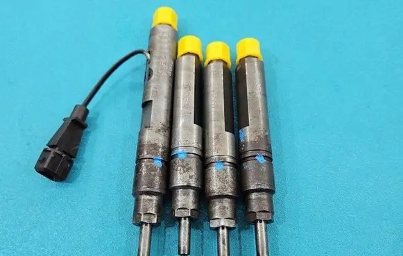 Fuel injector