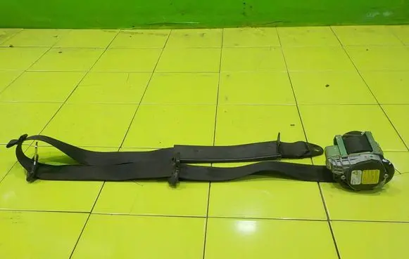 Opel Combo D Front seatbelt 735584042 BEZPIECZENSTWA