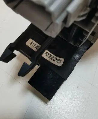 Opel Vivaro Headlight level height control switch 8200020063 91165791 R6136S390