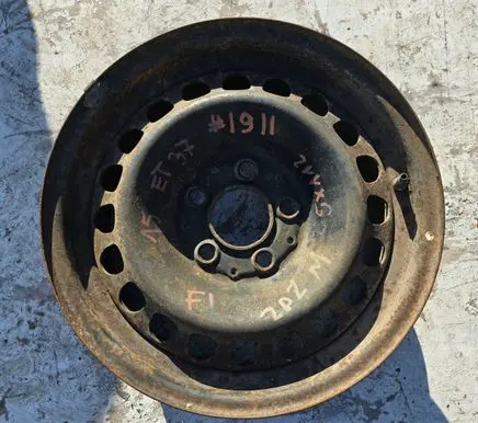 Mercedes-Benz C W202 R15 steel rim 2104008202