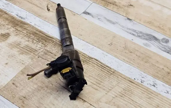 Alfa Romeo 156 Fuel injector 0445110111
