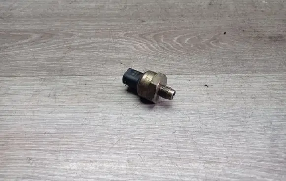 Volvo V70 Brake power pressure regulator 55CP0102