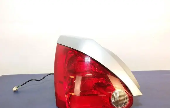 Nissan Maxima A34 Rear/tail lights