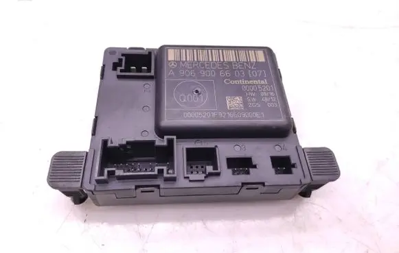 Mercedes-Benz Sprinter W906 Door control unit/module A9069006603