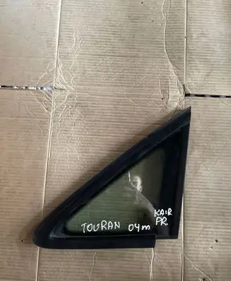 Volkswagen Touran I Front triangle window/glass 