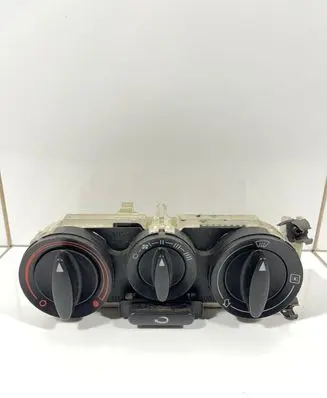 Audi A4 S4 B5 8D Climate control unit 8L0819045A 90151098
