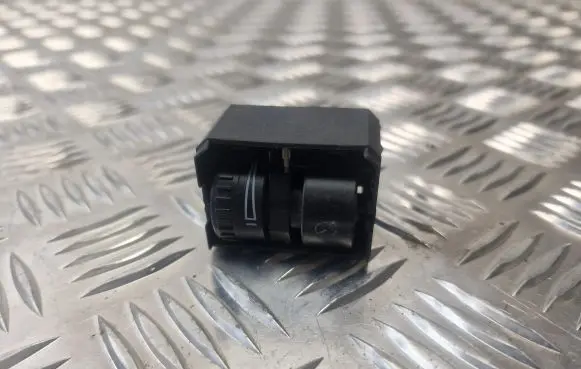 Volkswagen Touran II Headlight level height control switch 1T0941334A