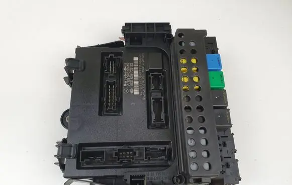 Mercedes-Benz B W245 Comfort/convenience module A1695405645