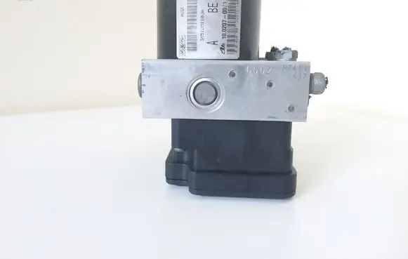 Ford Focus ABS Pump 3M512M110JA 10097001243 00402662E3