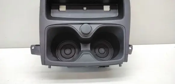 Cup holder front