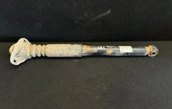 Volkswagen Touran I Rear shock absorber/damper 814902000758