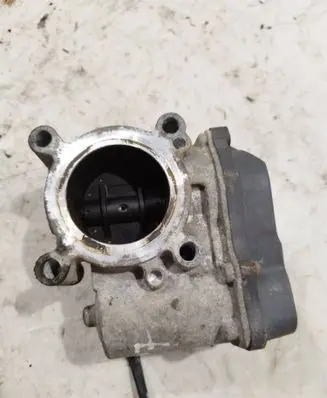 Volkswagen Polo IV 9N3 Throttle valve 03D133062E A2C53060088