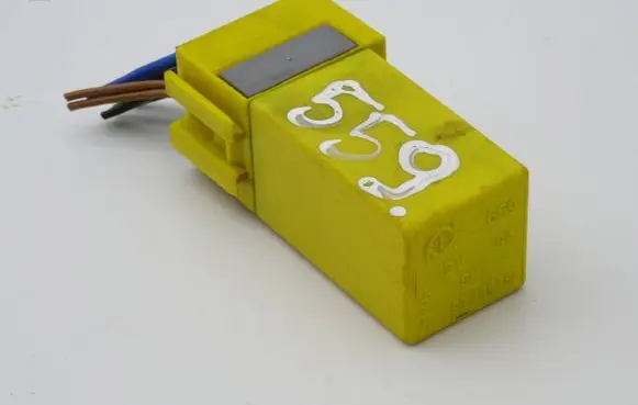 Opel Omega B2 Other relay 90494187