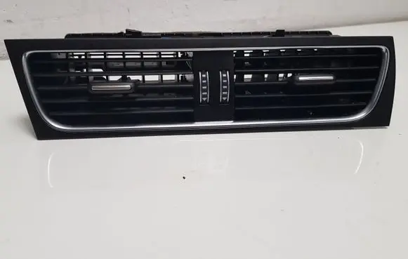 Audi A4 S4 B8 8K Dash center air vent grill 8T1820951E