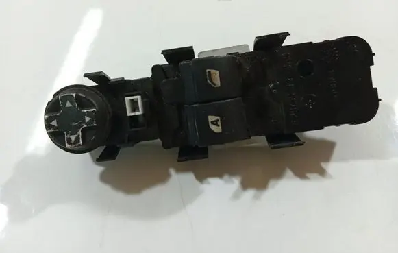 Peugeot 207 Electric window control switch 9654859177