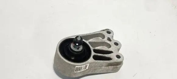 Engine mount bracket