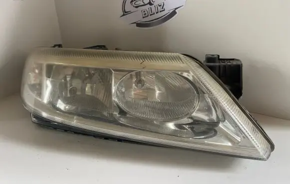 Renault Laguna II Headlight/headlamp 8200002847 89004686 2002A011