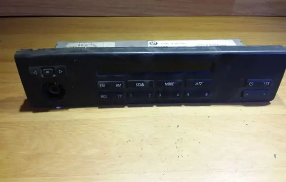 BMW 5 E34 Climate control unit 65828361087
