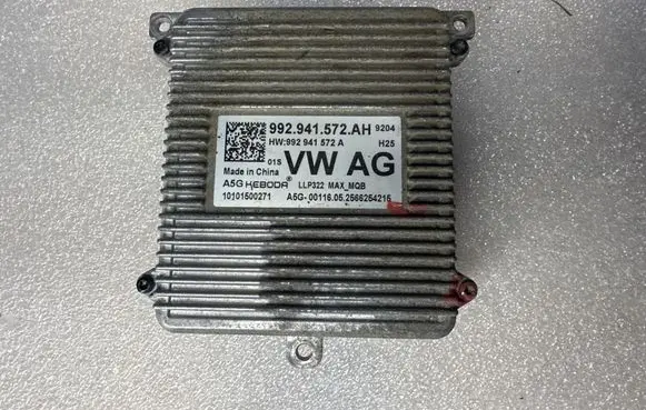 Volkswagen PASSAT B8 Headlight ballast module Xenon 992941572AH 10101500271