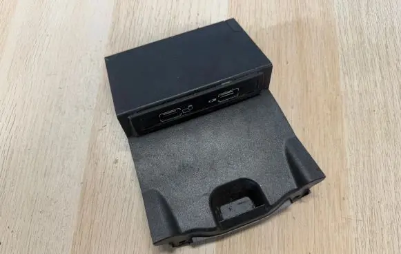 Mercedes-Benz GLA W156 X156 USB socket connector A1728202100
