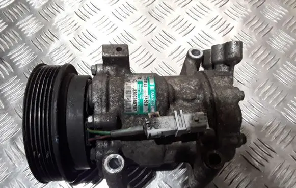 Renault Modus Air conditioning (A/C) compressor (pump) 8200365787 09199703562