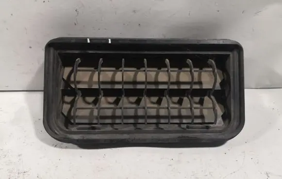 Volkswagen Jetta VI Quarter panel pressure vent 3C0819465