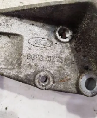 Hyundai i20 (PB PBT) Engine mounting bracket 6G9Q3K738