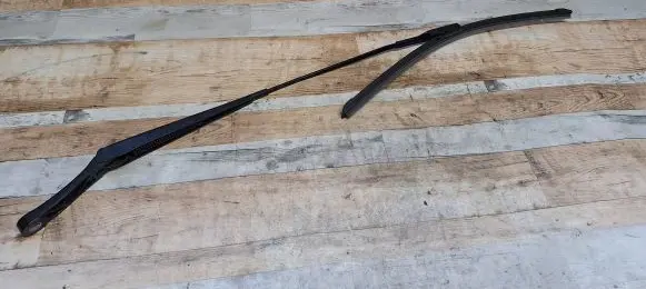 Audi Q5 SQ5 Front wiper blade arm 8R1955408B 8R1955408