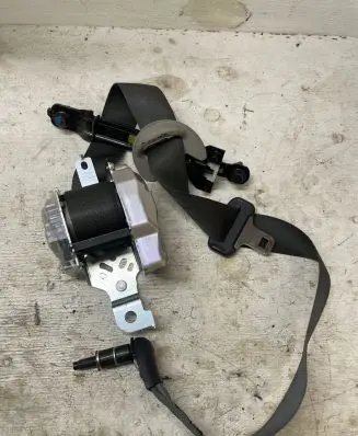 KIA Carens II Front seatbelt 88810201D200 EB3255 88810201D600