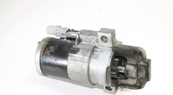 Mazda 3 II Starter motor M000T33271