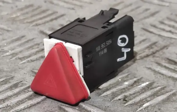 Volkswagen Jetta V Hazard light switch 1K0953509A