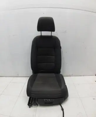 Volkswagen Touran I Front driver seat 