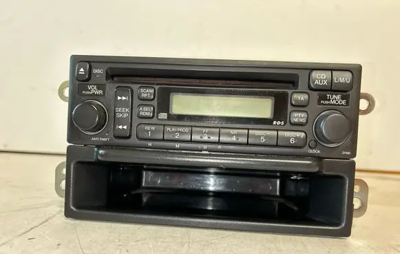 Honda CR-V Radio/CD/DVD/GPS head unit 39101