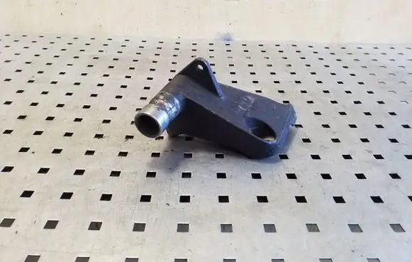 Audi A6 S6 C4 4A Engine mounting bracket 4A0199343