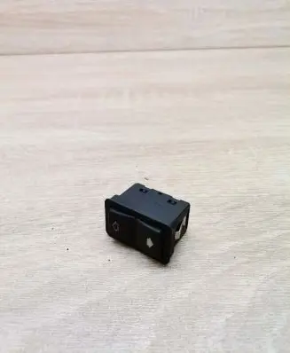 BMW 5 E39 Electric window control switch 8368974