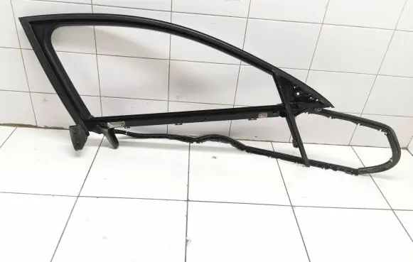 Audi A6 S6 C6 4F Front door window/glass frame 4f0867382c 4f0837630 4f0867368c