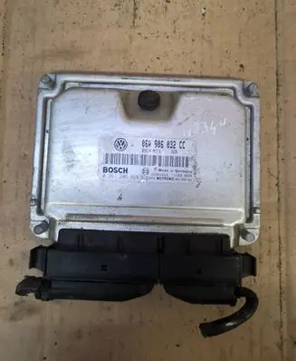 Volkswagen Golf IV Engine control unit/module 06A906032CC 0261206928