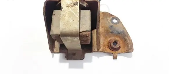 Toyota Avensis Verso Engine mount bracket