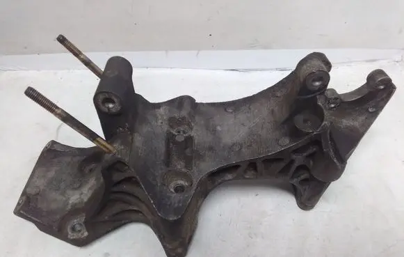 Chevrolet Epica A/C compressor mount bracket 