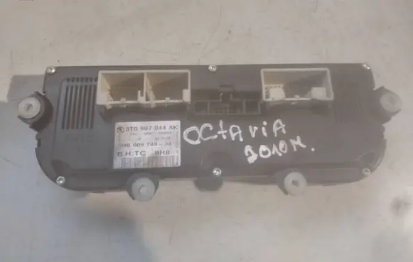 Skoda Octavia Mk2 (1Z) Climate control unit 3T0907044AK 5HB00974934