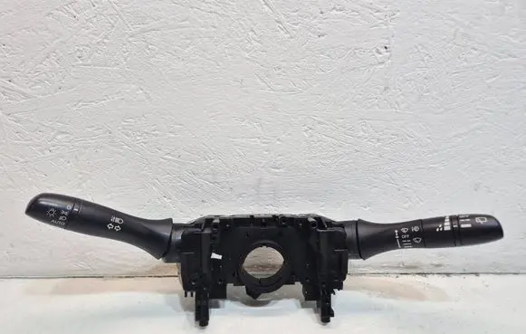 Nissan Rogue Wiper turn signal indicator stalk/switch 18213SD2