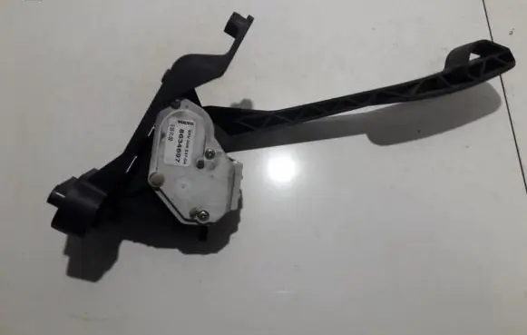 Volvo XC90 Accelerator throttle pedal 8634697 6pv00853704