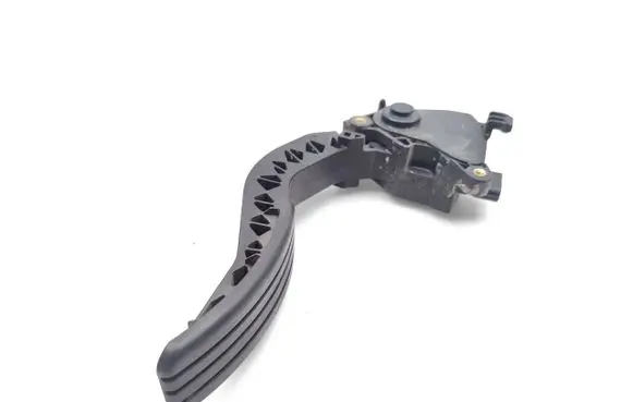 Renault Trafic III (X82) Accelerator throttle pedal 180020024R