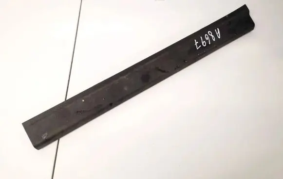 Ford Focus Front sill trim cover bm51a13200a bm51-a13200-a