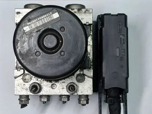 Volkswagen Golf VI ABS Pump 1K0614517AS 1K0907379AH