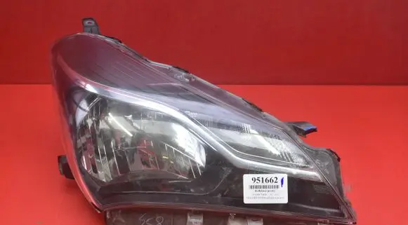 Toyota Yaris Headlight/headlamp 0D-195