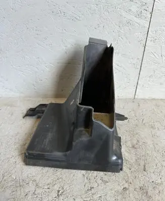 BMW 7 G11 G12 Intercooler air guide/duct channel 7359790 74850613 51747359790