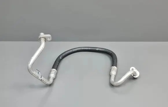 Dacia Sandero Air conditioning (A/C) pipe/hose 924903240R